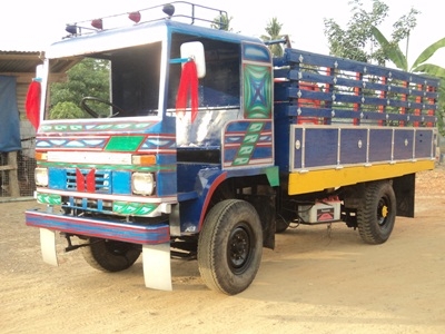 ขายรถบรรทุกสี่ล้อแอ๋วเช็คใหม่ทั้งคันครับเครื่อง4DR85HPครับทำเองราคาคุยกันได้