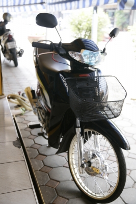 ขายเวฟ 110ตัวเก่า พร้อมเอกสารครบหมด รถเดิมๆราคา 16000 สนจัยโทร 0811838806