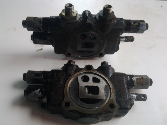 ขาย แปะคอนโทรลวาล์ว รถยก3.5ตันขึ้นไป สำหรับติดตั้งอุปกรณ์