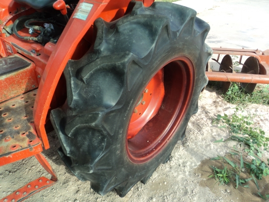 ขายรถไถโคโบต้า34แรงสภาพสวย ลดราคาเหลือ 253000 บาทครับ ต่อรองได้ครับ