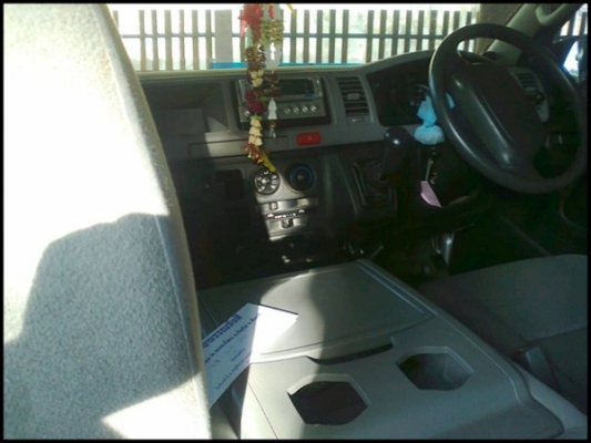 รถตู้ โตโยต้า จดทะเบียนปลายปี 2008 สภาพเริ่ด ไม่ค่อยได้ขับ