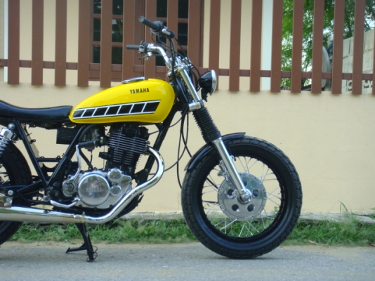 Yamaha SR 400 INV. 97 Tracker/มีวิดิโอประกอบการซื้อขาย Yamaha SR 400 INV. 97 Tracker/มีวิดิโอประกอบการซื้อขาย