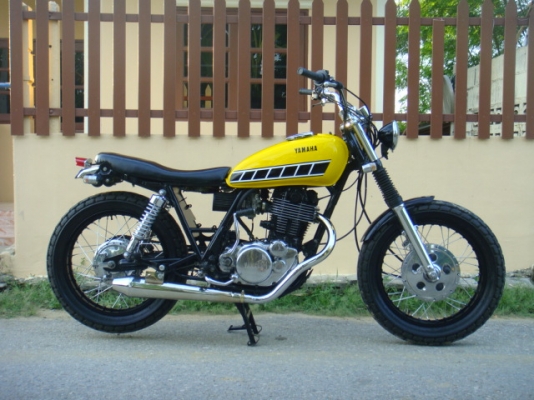 Yamaha SR 400 INV. 97 Tracker/มีวิดิโอประกอบการซื้อขาย Yamaha SR 400 INV. 97 Tracker/มีวิดิโอประกอบการซื้อขาย