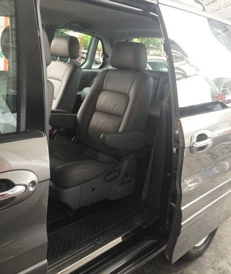 รถ KIA CARNIVAL GS 2.4  AT ปี 2004