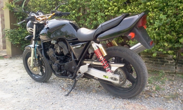 ขาย Honda Jade 250 CC แต่งเป็น Super 4 รถพร้อมใช้ 39000 สนใจติต่อ 081-828-2734 / 089-153-3245