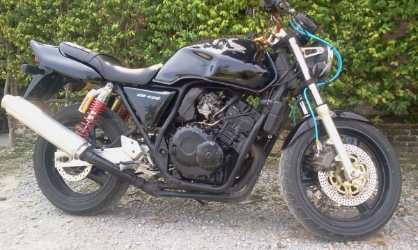 ขาย Honda Jade 250 CC แต่งเป็น Super 4 รถพร้อมใช้ 39000 สนใจติต่อ 081-828-2734 / 089-153-3245