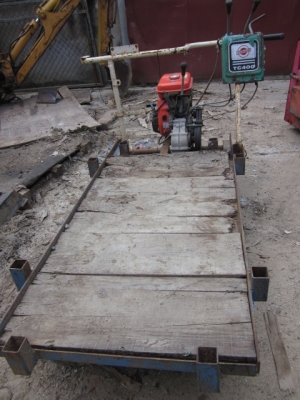 ขายถูก-รถบรรทุกตีนตะขาบ YANMAR: TC 400 เครื่องเบนซิน ขายถูก-รถบรรทุกตีนตะขาบ YANMAR: TC 400 เครื่องเบนซิน