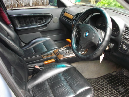 ขาย BMW 318 iA นกแก้ว ปี95 AUTO สวยหรู เครื่องแน่นสุดเยี่ยม หัวเกียร์ลายไม้ Airbag/ABS 269000 บาท ขาย BMW 318 iA นกแก้ว ปี95 AUTO สวยหรู เครื่องแน่นสุดเยี่ยม หัวเกียร์ลายไม้ Airbag/ABS 269000 บาท