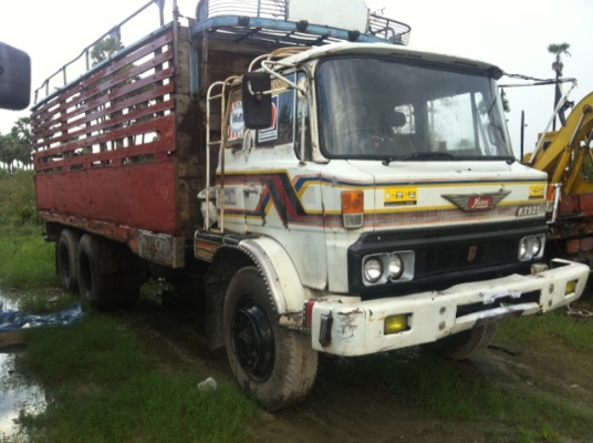 HINO KT 925 - 168 HP EH700 สิบล้อเพลาเดียว รถล่องกระบะไม้คอกสูงเกษตรสภาพดีไม่ผุพร้อมบรรทุกได้เลยครับ เครื่องดี ภายในเก๋งอุปกรณ์ครบ พวงมาลัยเพาเวอร์ ช่วงล่างคัชซีสวยไม่ผุ เอกสารเล่มทะเบียนครบพร้อมโอนครับ