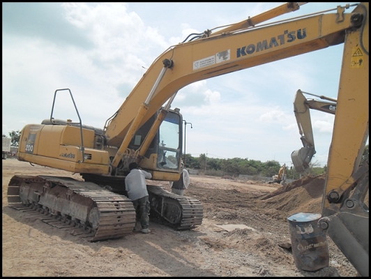 แมคโคร PC 200 รุ่น 7 ราคาเบา