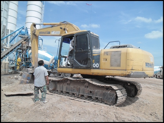 แมคโคร PC 200 รุ่น 7 ราคาเบา