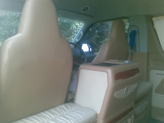 ขายดาวน์รถตู้คอมมูเตอ