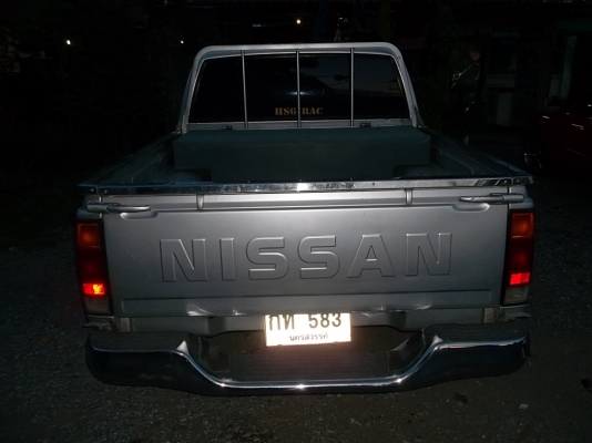 รถครอบครัวนิสสัน บิ๊กเอ็ม 4 ประตู Z16 ติดแก๊สแล้ว พร้อมใช้