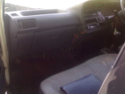 TOYOTA HIACE 2.8 เพาเวอร์ ปี 47 TOYOTA HIACE 2.8 เพาเวอร์ ปี 47