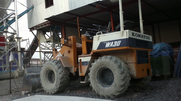 ขายรถตัก KOMATSU  WA30  สภาพพร้อมใช้งาน