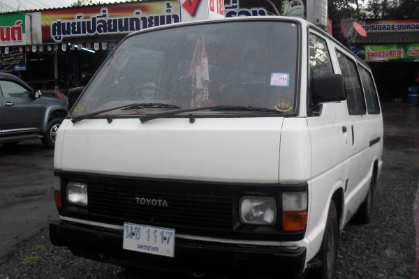 รถตู้ toyota