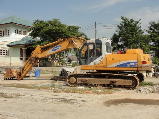 ขายแบ็คโฮ มือ 2 รุ่น 222 Samsung มีระบบหัวเจาะ