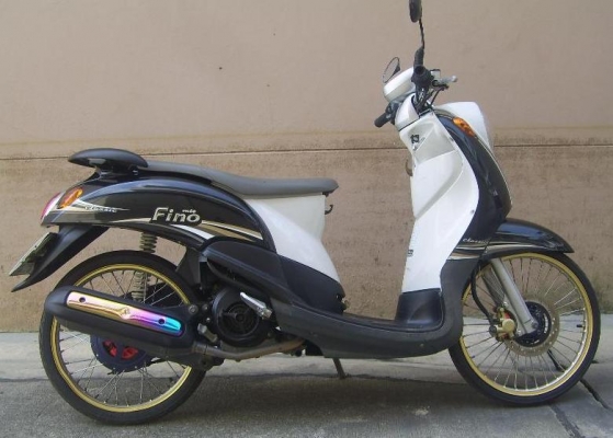 ขาย Yamaha Fino 115cc สีดำ ขาว จดทะเบียนปี47  พรบ.หมด ก.ค.56