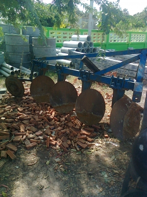 ต้องการขายผานรถไถ