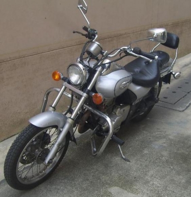 ขายKawasaki Boss 175cc สีเทา จดทะเบียนปี43  พรบ.หมด เม.ย.56