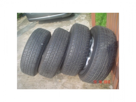 ขายยาง+แม็กช์ ติดรถมิซูปาเจโร่ 265/70R16ขาย11500 บาท