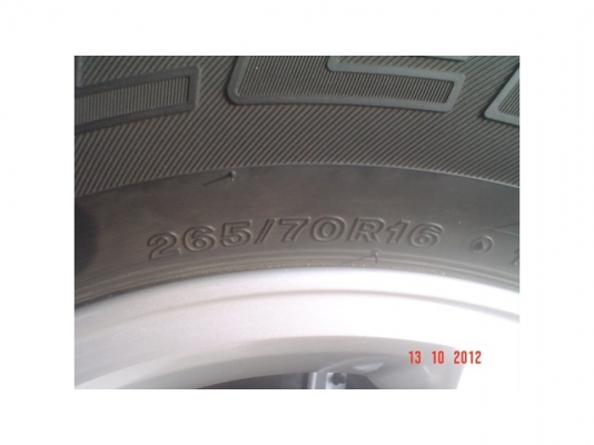 ขายยาง+แม็กช์ ติดรถมิซูปาเจโร่ 265/70R16ขาย11500 บาท