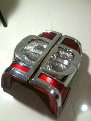 ไฟท้าย ISUZU D MAX HI-LANDER GOLD SERIES ข้างล่ะ 800บาท Tel.085-150-9040 ไฟท้าย ISUZU D MAX HI-LANDER GOLD SERIES ข้างล่ะ 800บาท Tel.085-150-9040