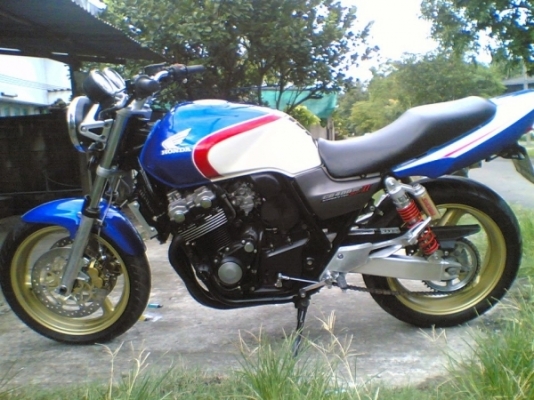 //ขายcb400 vtec2 สภาพ95\% ปลายโยชิ