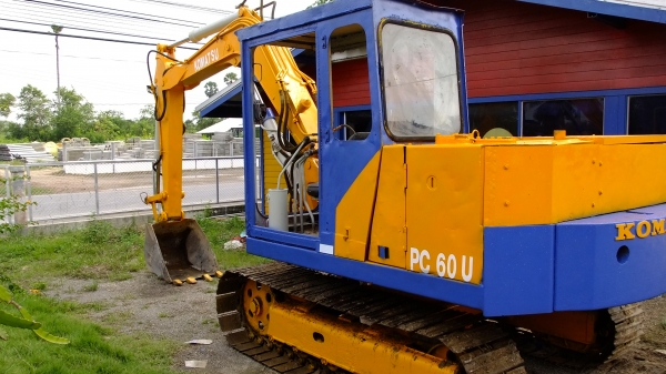 ขาย PC 60 - 1 U  รถสวยมากครับ สภาบดีมาก ๆๆ มีรายหัวเจราะ รุ่น ตัว TOP รถแห้งมาก