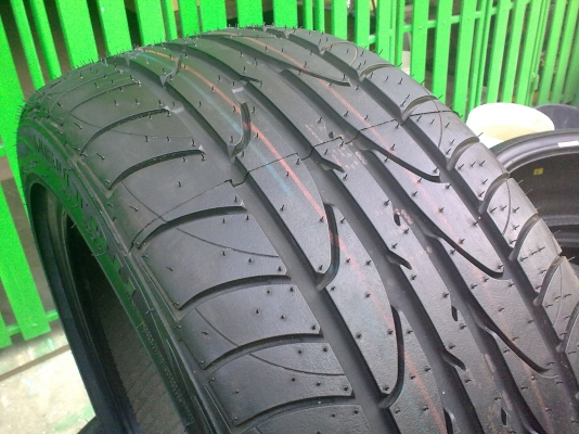 **** ขายถูกๆ  ยางใหม่   235/45/17   ****