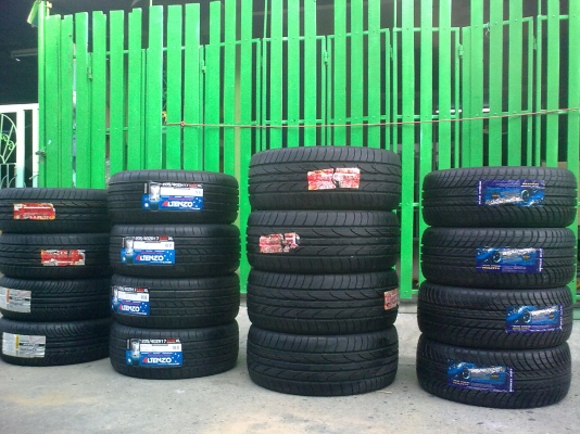 **** ขายถูกๆ  ยางใหม่   235/45/17   ****