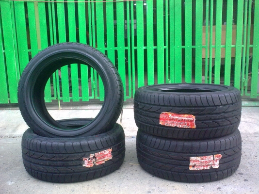 **** ขายถูกๆ  ยางใหม่   235/45/17   ****