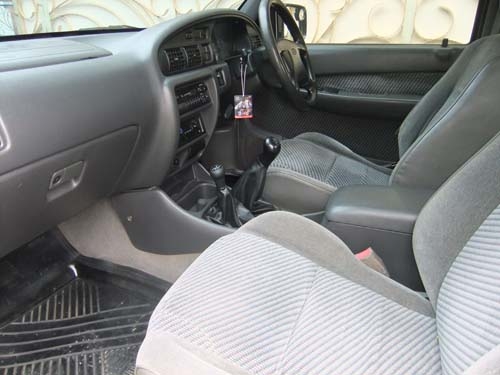 รีบใช้ตังค์ FORD RANGER 2.5 XLT 4WD 4ประตู ตัวท๊อป แอร์แบคคู่ เอบีเอสน ปี 2001