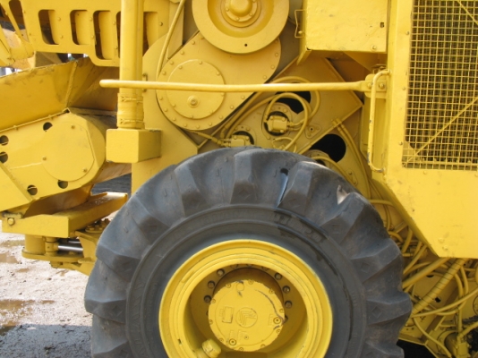 ขายรถตัดอ้อย CAMECO ล้อยางแท้ ปี 98 ขายรถตัดอ้อย CAMECO ล้อยางแท้ ปี 98