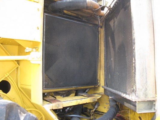 ขายรถตัดอ้อย CAMECO ล้อยางแท้ ปี 98 ขายรถตัดอ้อย CAMECO ล้อยางแท้ ปี 98