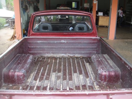 ขาย มาสด้า 1300 สีแดง เดิมๆๆ ทะเบียนเต็มพร้อมโอน