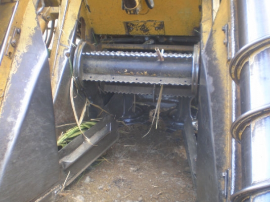 ขายรถตัดอ้อย CAMECO ล้อยางแท้ ปี 99