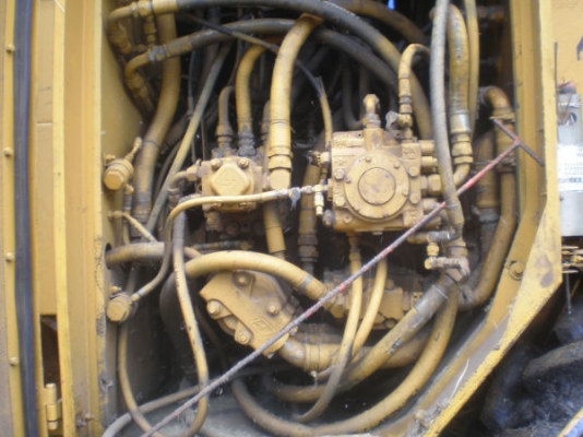 ขายรถตัดอ้อย CAMECO ล้อยางแท้ ปี 99