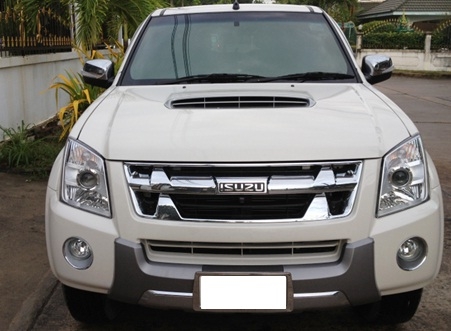 D' MAX HILANDER 4 ประตู 3000 VGS Turbo ออโต้