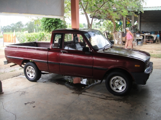 ขาย มาสด้า 1300 สีแดง เดิมๆๆ ทะเบียนเต็มพร้อมโอน