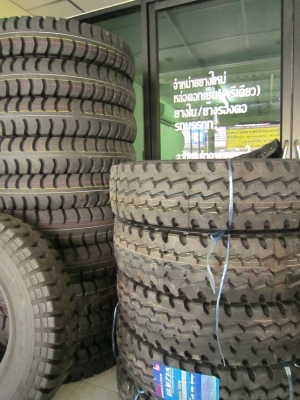 จำหน่ายยางใหม่สำหรับรถบรรทุกราคาถูก ทั้งปลีกและส่ง Bridgestone/Firestone/Deestone