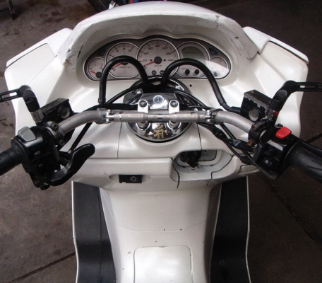 ขาย Majesty 250cc. ไมล์ 5 หลุม Tel.081-833-0936 ขาย Majesty 250cc. ไมล์ 5 หลุม Tel.081-833-0936