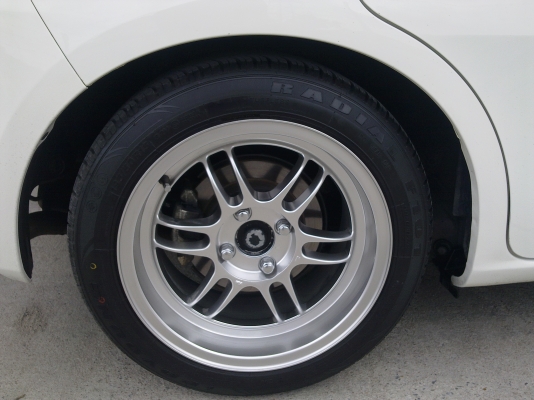 HONDA  JAZZ  1.5  VTEC  รถสวย รถบ้าน พร้อมติดแก็ส  LPG