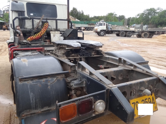 ขาย ด่วน  รถ 6 ล้อ หัวลากพร้อมหางพื้นเรียบยาว 7.20 เมตร  ISUZU  FTR   220  แรง  ปี  47  แยกหัว-หาง ขายก็ได้