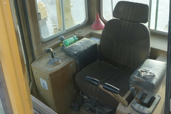 รถดันดิน Caterpillar D5H Series2 ตู้เเอร์ Ripperหลัง สีสวย ช่วงล่างเเน่น