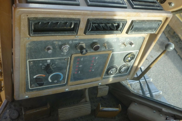 รถดันดิน Caterpillar D5H Series2 ตู้เเอร์ Ripperหลัง สีสวย ช่วงล่างเเน่น