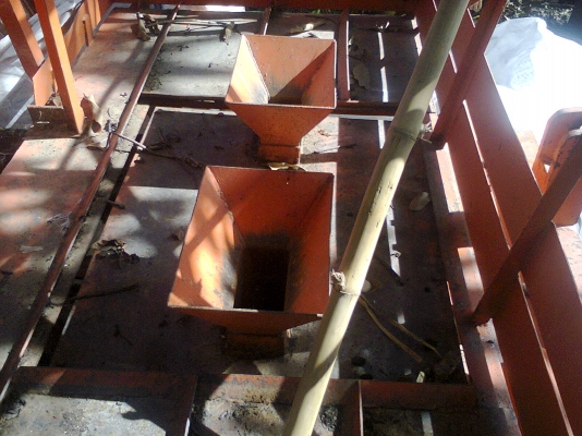 ขายFrod T3 สภาพพร้อมใช้ ราคานี้มีแถมเครื่องปลูกอ้อยด้วยนะ