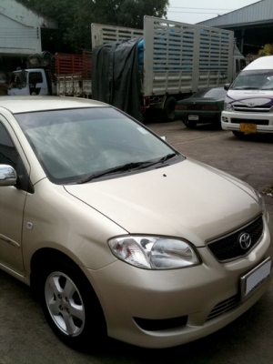 2004 TOYOTA VIOS 1.5 E Tel. 086-782-8375 เกียร์ธรรมดา ก ไฟฟ้า เซนทรัลล็อค ปรับข้างไฟฟ้า มือเปิดสแตนเลส กระจกมองข้างสแตนเลส รถไม่มีชนหรือน้ำท่วม