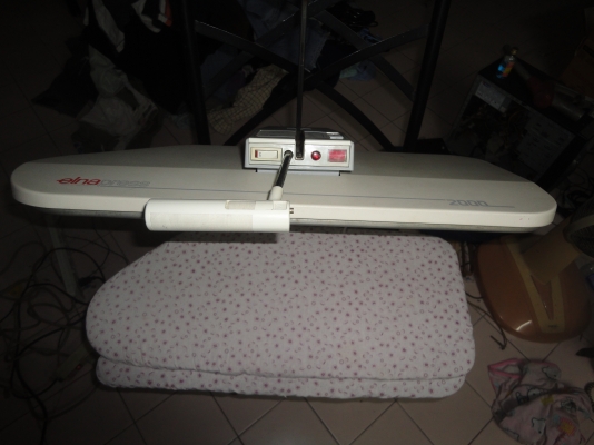 เครื่องรีดผ้า elna press 2000 ราคา2500