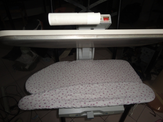 เครื่องรีดผ้า elna press 2000 ราคา2500